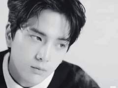 사랑은 이발소 문 앞에서