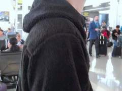 걔 나랑 사귀는데?