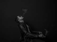 홀로 너를 기다렸어 여기서 오래 오래 아주 오래