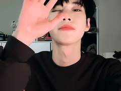 이루어지지 못한 첫사랑을 오랜만에 만난...