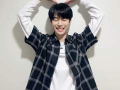 미연시 게임 속 찌끄레기 1로 빙의했다고?!-11