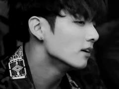 목줄을 끊는 개 1