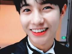 내 첫사랑은 방송부 아나운서 황인준(단편)