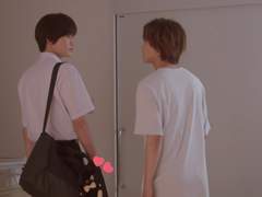 차이고 나서도 미나토에게 받은 토끼인형을 빼놓은 적 없었던 신