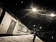 슬픔은 해구보다 더 깊어져