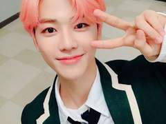 사람 많은 버스에서 내가 그사람 어깨에 기대면