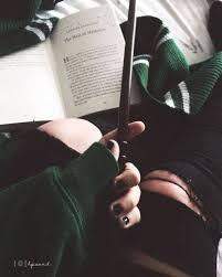 𝑴𝒂𝒓𝒚𝒈𝒐𝒍𝒅𝒊𝒂𝒏 𝑷𝒆𝒕𝒖𝒏𝒊𝒂 𝑺𝒆𝒍𝒘𝒚𝒏