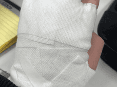 다들 손 조심하세요.