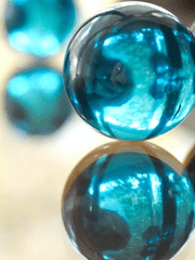 청록색 유리구슬