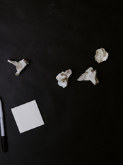 너의 부재를 알리기엔 말이 짧다