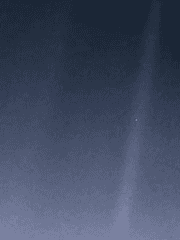 창백한 푸른 점