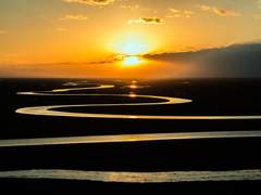 빛을 쫓는 하늘이 되고자 했다.