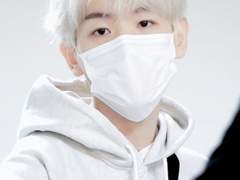 F-I 이 너드한테 과도한 우유 냄새가 풍긴다