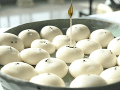 그대는 어디에서 나타난 것이죠?