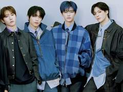 남장물에 빙의물 곁들이기