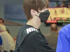 그 사이 어딘가 上