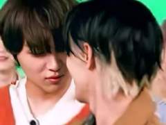 아무래도 남사친들이 게이 같아요..