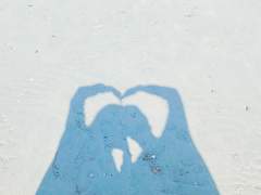 자격도 없는 게...