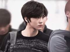 맹수 수인이 사는 곳이니 침입하지 마세요.