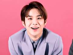 아기가 태어나고 아기와 처음 마주한 그.