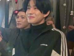 잘생긴 거 좋아하는 게 죄임? talk