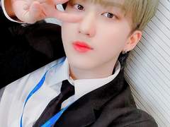 관계자 외 터치 금지.