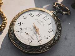 오래 된 것이, 나를 찌를 땐.