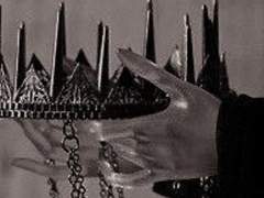 Who bares to wear the crown, bears its weight.