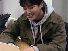 01-1 𝐶𝑜𝑙𝑙𝑒𝑔𝑒 𝑆𝑤𝑒𝑒𝑡ℎ𝑒𝑎𝑟𝑡𝑠 , #2