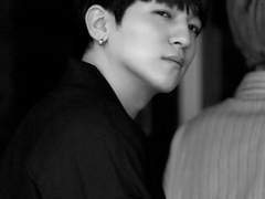 02-1 𝑃𝑒𝑟𝑓𝑢𝑚𝑒 . (단편,완)