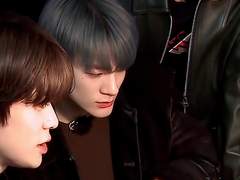 어디서 누구랑 있니 라고 한번은 물어볼 것도 같은데