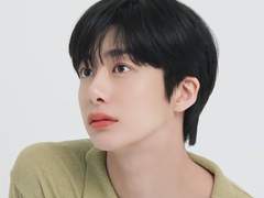 생일카페의 주인공이 등장했다 02