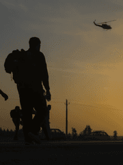 장교 와이어트와 민간인 이그나스