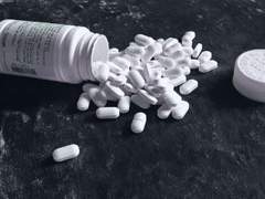 그녀의 이야기 - 불행의 그림자