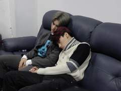 [단독] “죽을 때까지 친구?” 산♥우영 비밀 데이트 포착