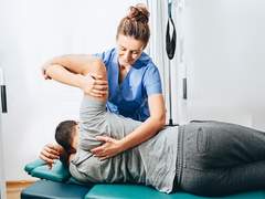 Improving Seniors’ Quality of Life: The Best Physical Therapy for Seniors in Edgewater, NJ and Cliff