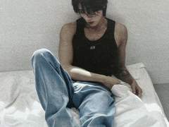 Q. 여친이 자꾸 집에 안들어가요