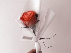 그러니 언니, 저를 생각하며 벅차게 살아주세요.