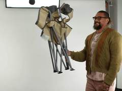 [인물] 매력적인 제스츄어