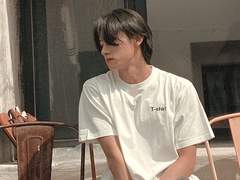 외로운 시간들을 지나 드디어 제자리를 찾아 더 끌어안아줘 날, 위태롭던 내게 넌 gravity