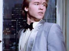 Top Secret!(1984) 007 패러디 1