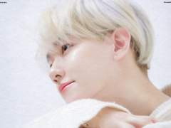 너 아니면 웃을 이유가 없는데 뭐 하러 다른 사람 앞에서 웃어