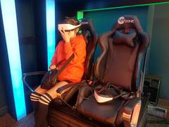 2023. 4. 9. 연신내 짱구 오락실에서 3D 가상현실 체험을 하고 노래도 부르고 레이싱도 하고 펀치도 치고..