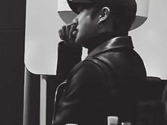 전정국_스텝인데 아이돌끼리 하는 거 몰래 보다 들킨 썰 18+