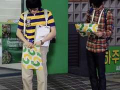 너드 정재현 옆에 그 김정우 ....