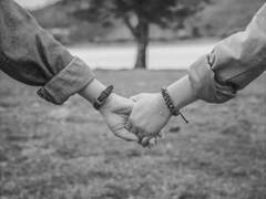 ■■은 사랑하는 이의 모습으로 찾아온다