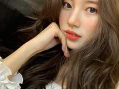 봄웜라의 있어보이는 파우치