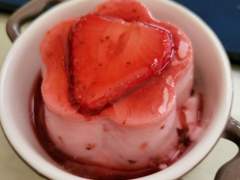 딸기 푸딩 먹은 만화