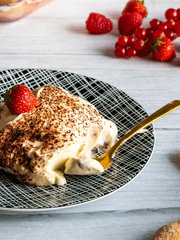 ᴄʀɪᴍsᴏɴ ᴄᴀᴋᴇ