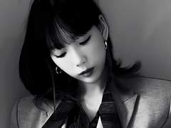 불행의 냄새가 나는 것들 하지만 죽지 않을 정도로만 나를 붙들고 있는 것들